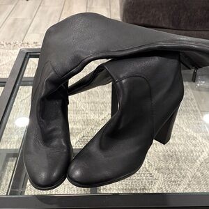 Black Leather Kenneth Cole Boots